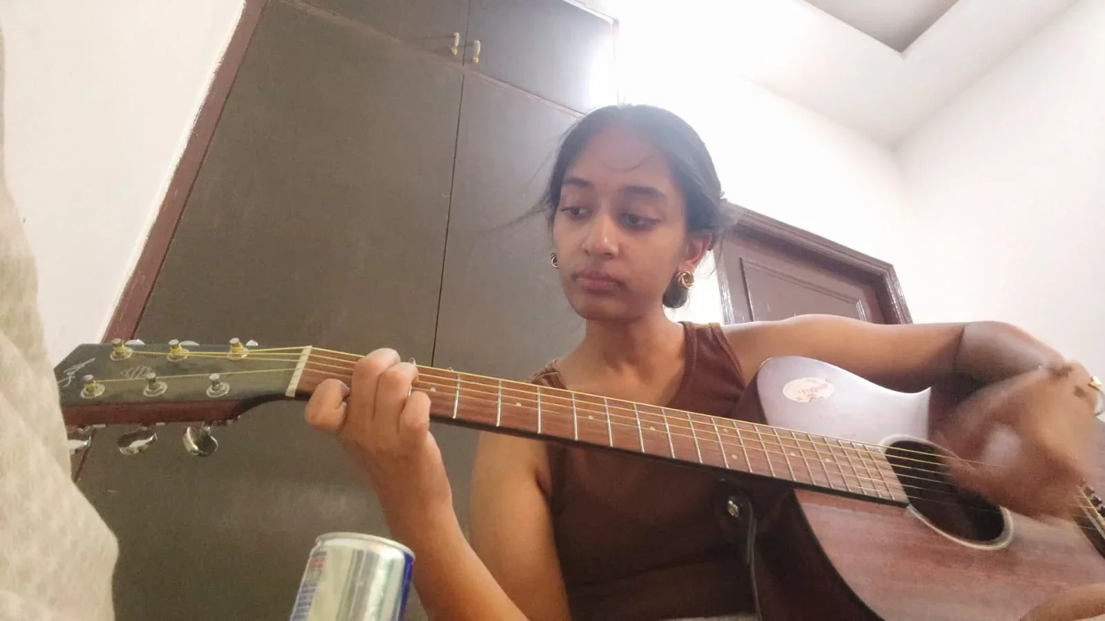 Learning guitar at home